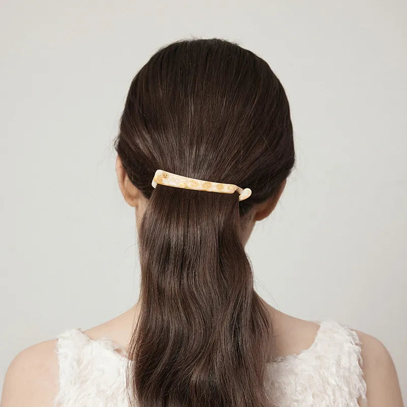 Coral Classic Banana Clip