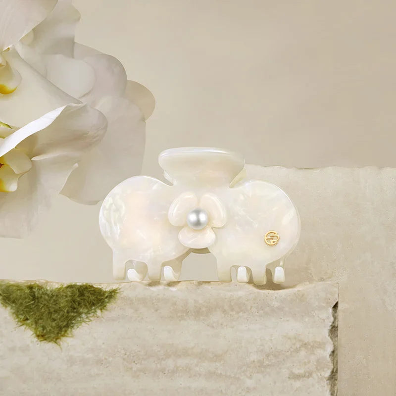 Eloise Medium Hair Claw