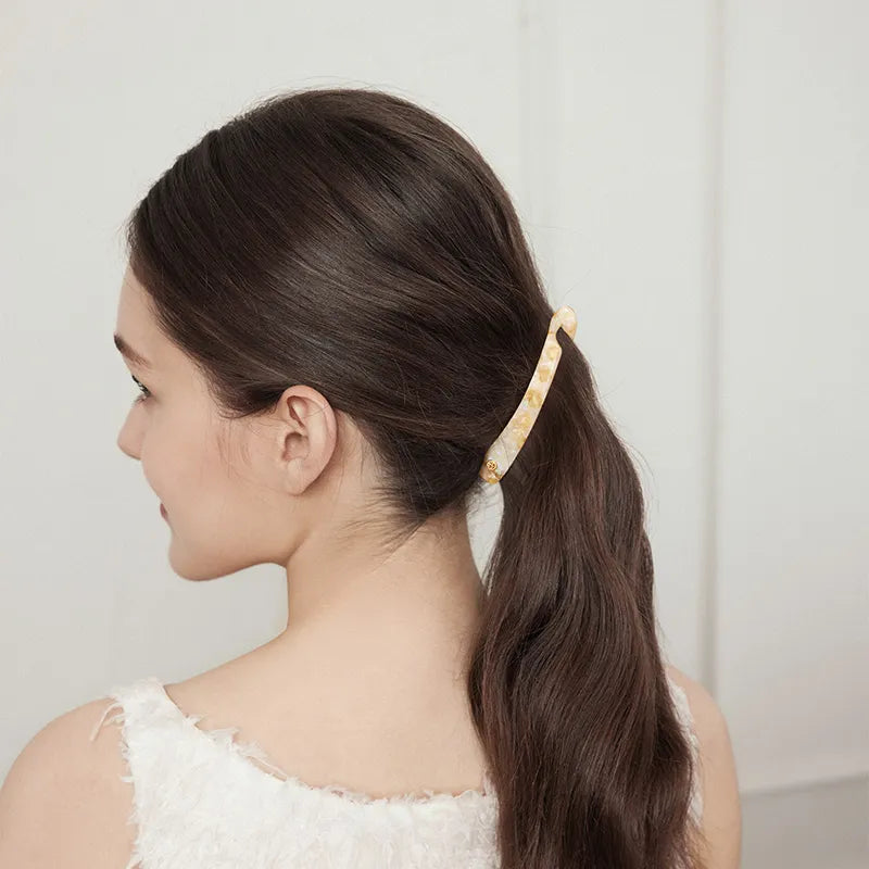Coral Classic Banana Clip