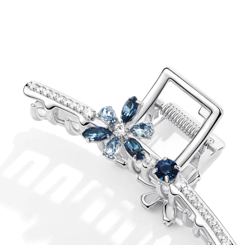 Delilah Medium Hair Claw