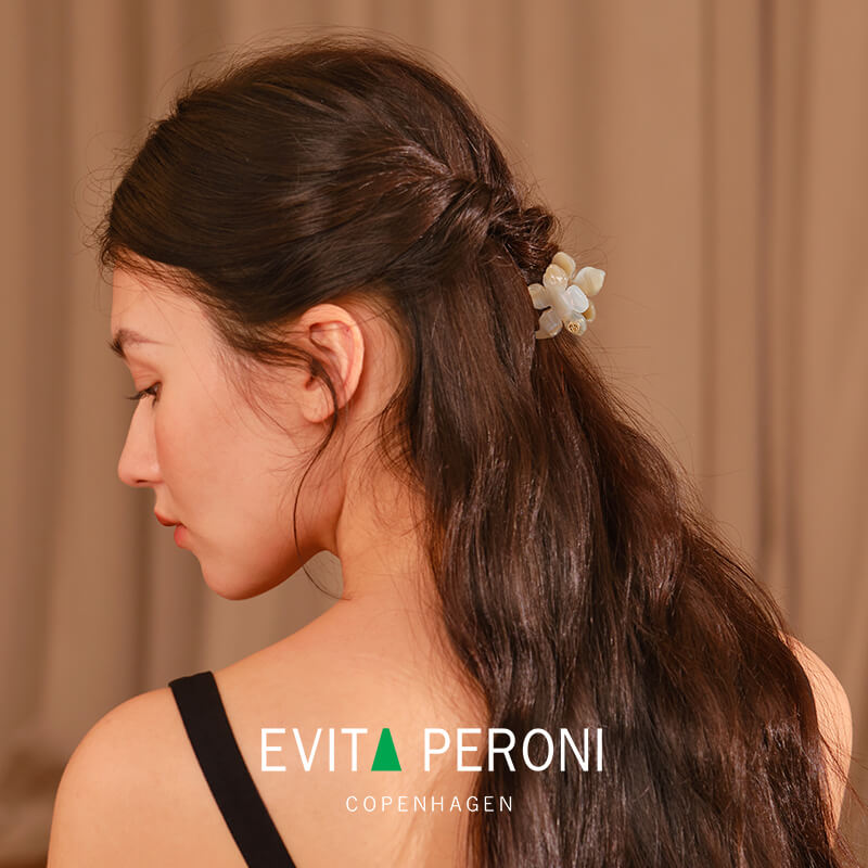Alice Flower Mini Hair Claw