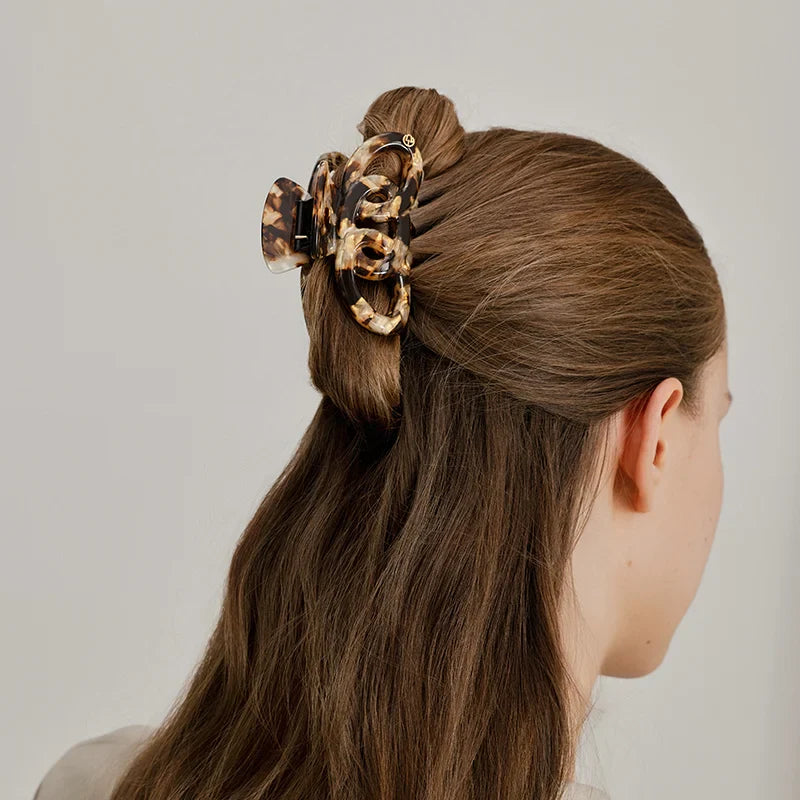 Hazel Large Hair Claw
