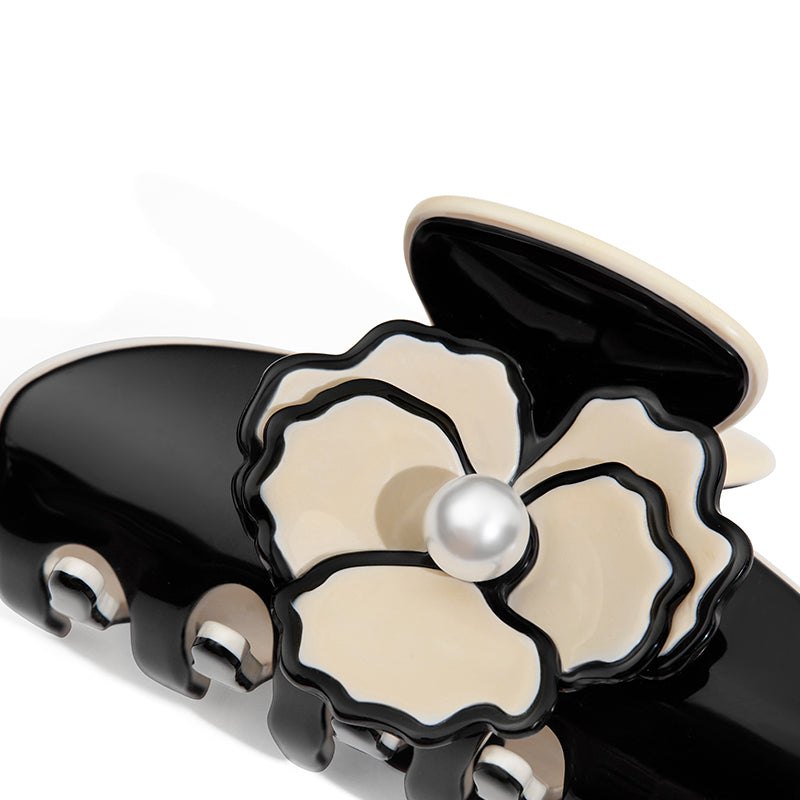 Isabella Medium Hair Claw