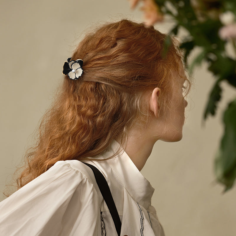Isabella Mini Hair Claw