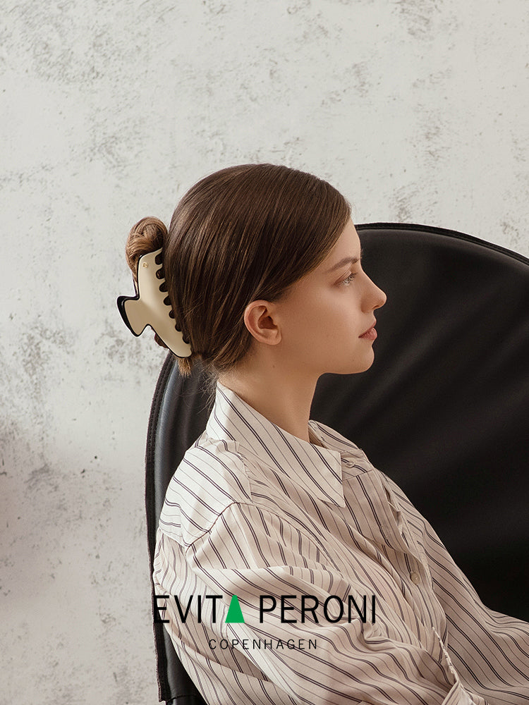Brenda XL Hair Claw